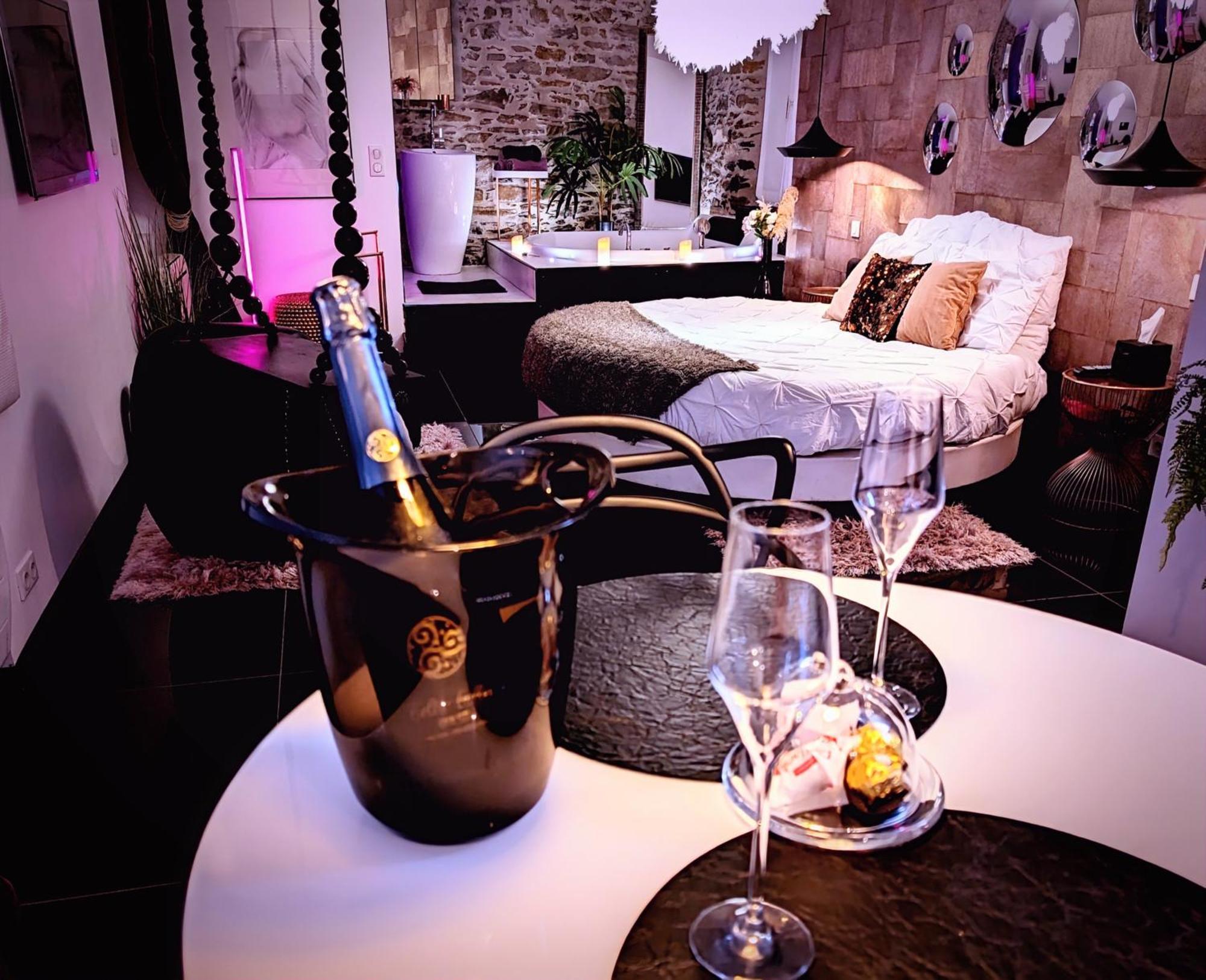Le Lovt - Love Room Nantes Exteriör bild